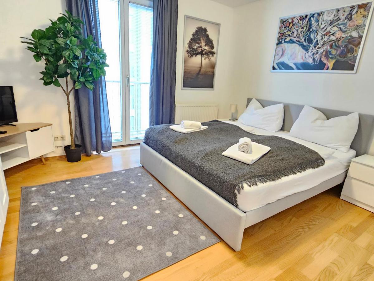 דירות וינה City Oasis With Brand-New Kitchen 1Br מראה חיצוני תמונה