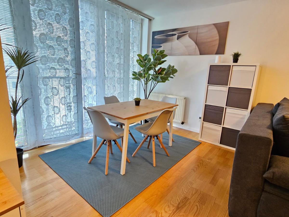 דירות וינה City Oasis With Brand-New Kitchen 1Br מראה חיצוני תמונה