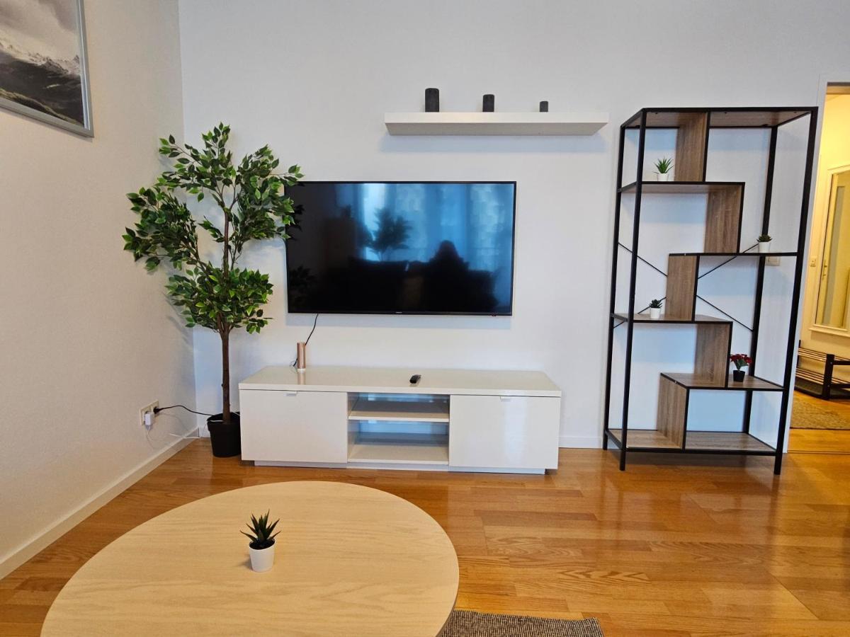 דירות וינה City Oasis With Brand-New Kitchen 1Br מראה חיצוני תמונה